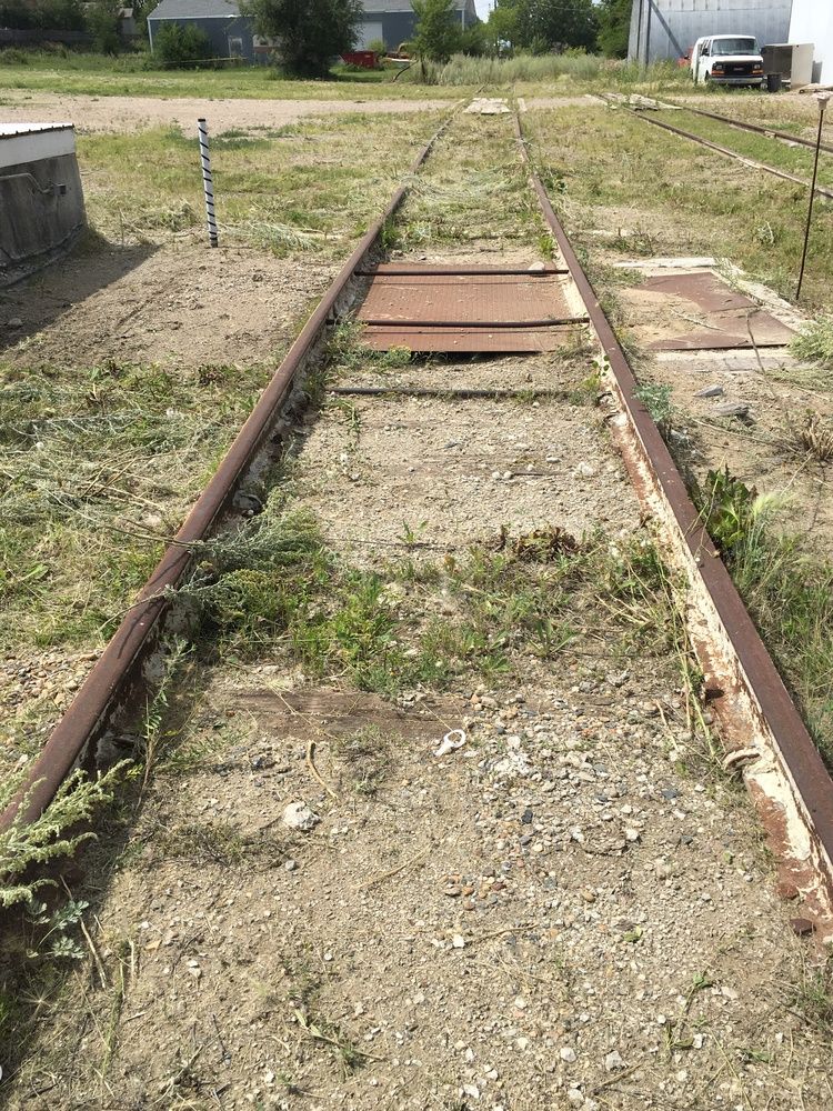 +/- 6 acres with Rail Access : 1280 18th St SW, Minot, ND 58701